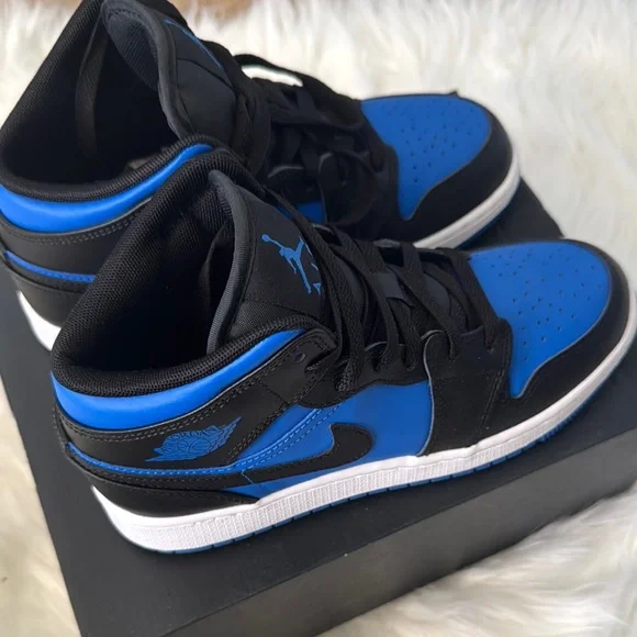 Air Jordan 1 MID (GS) - Picture 5 of 7